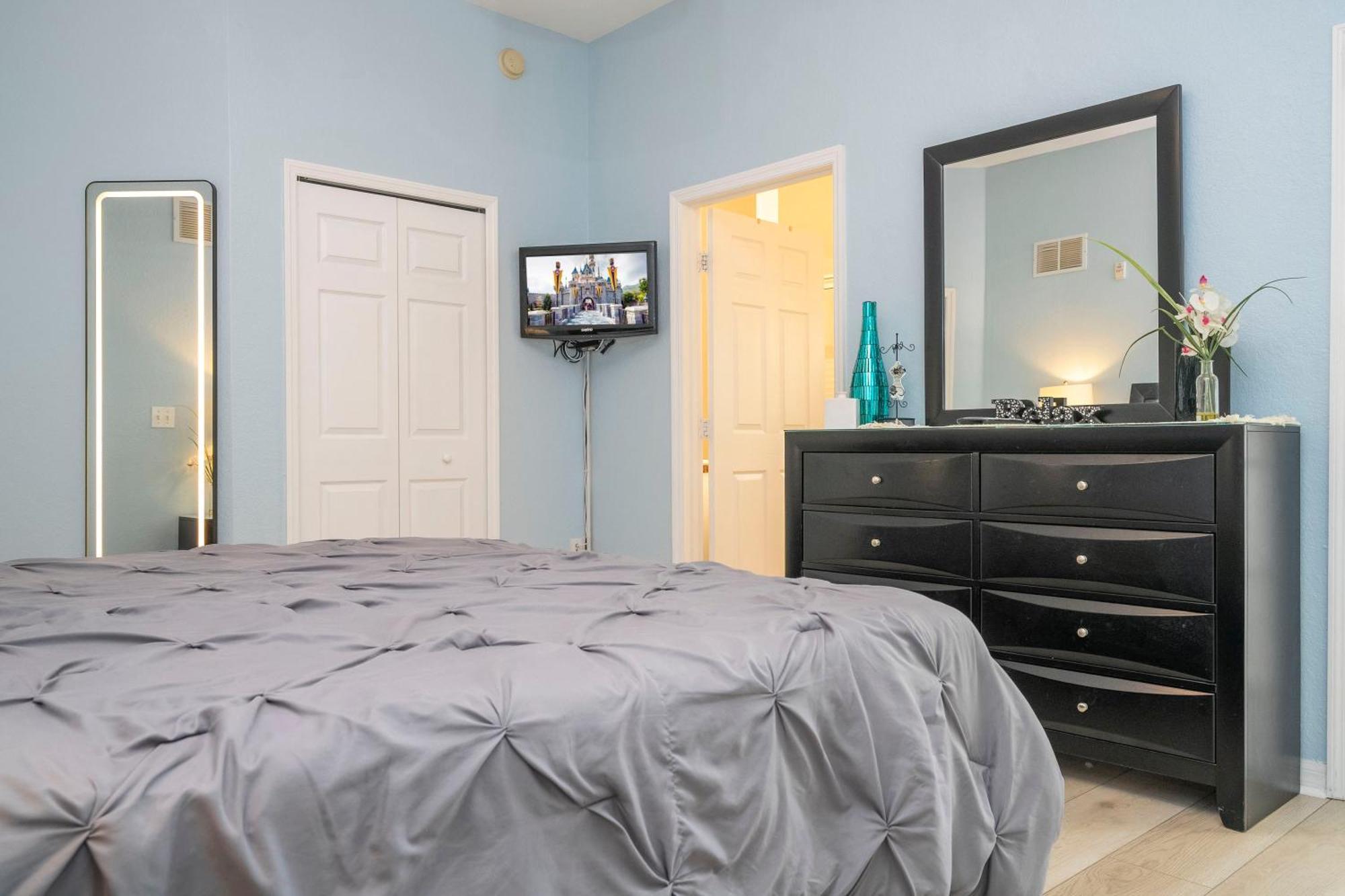 2 Bed Pirates Oasis Apartment